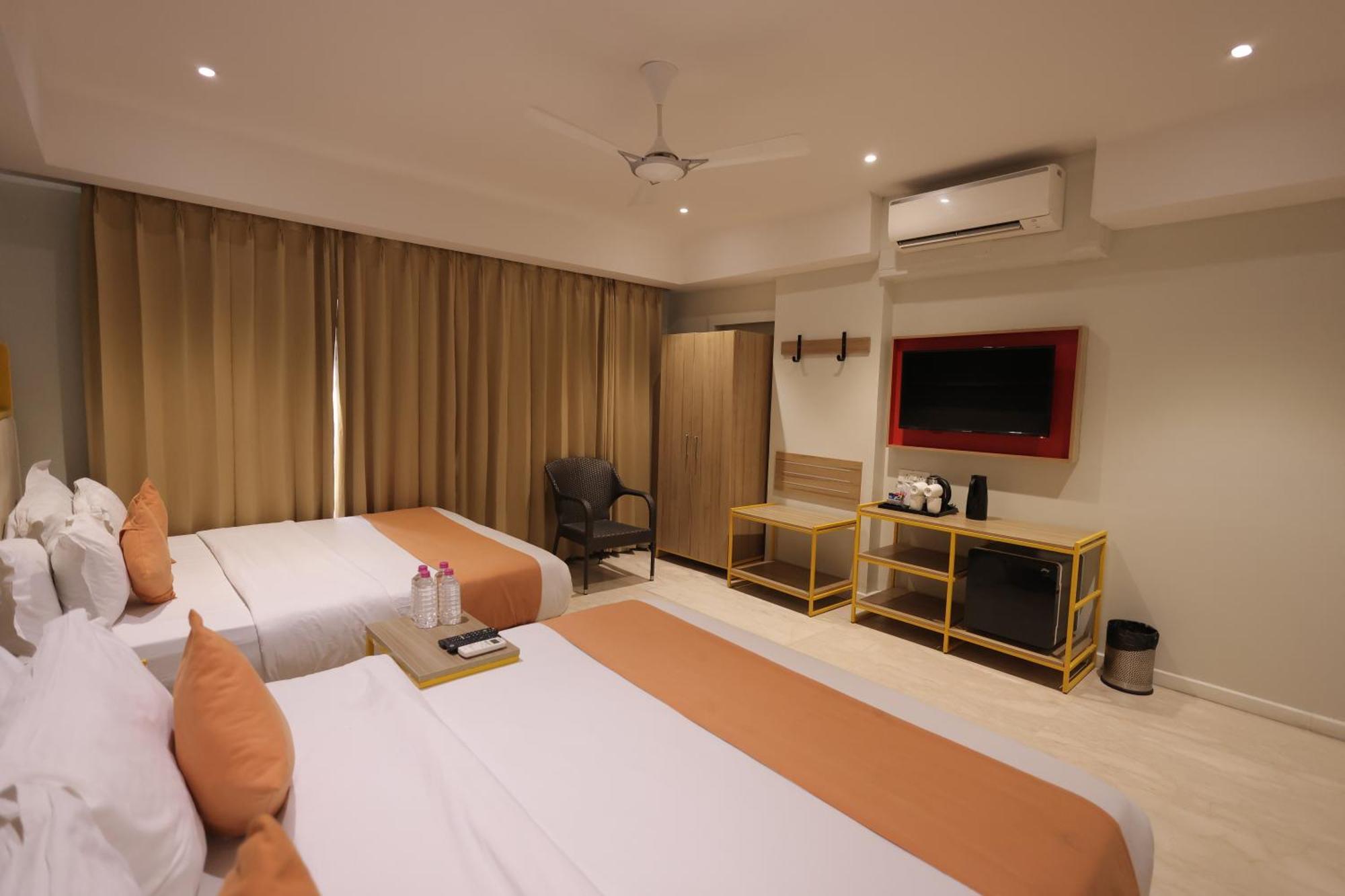 Phoenix - Unmatched Comfort Udaipur Dış mekan fotoğraf