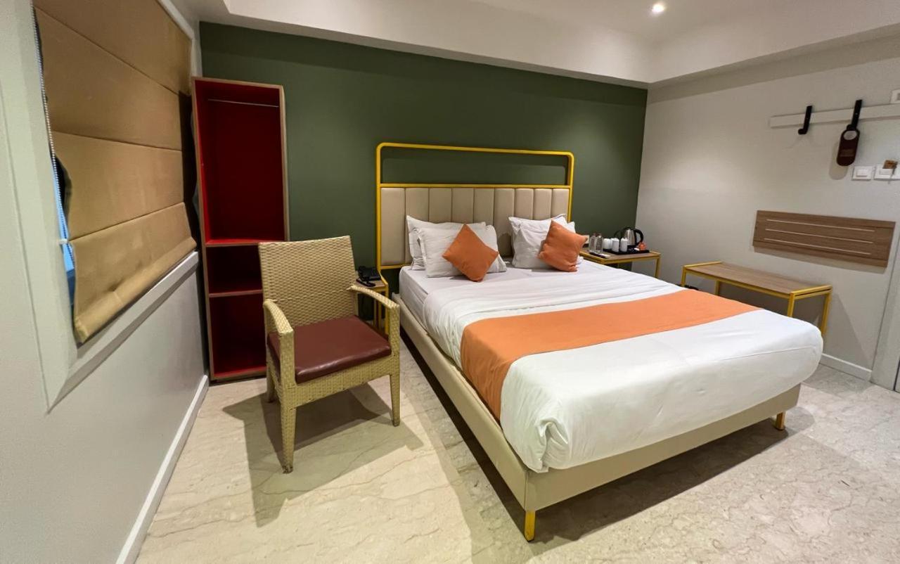 Phoenix - Unmatched Comfort Udaipur Dış mekan fotoğraf